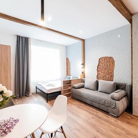 Ferienwohnung Затишні Смарт-Квартири В Історичному Центрі! Uschhorod Exterior foto