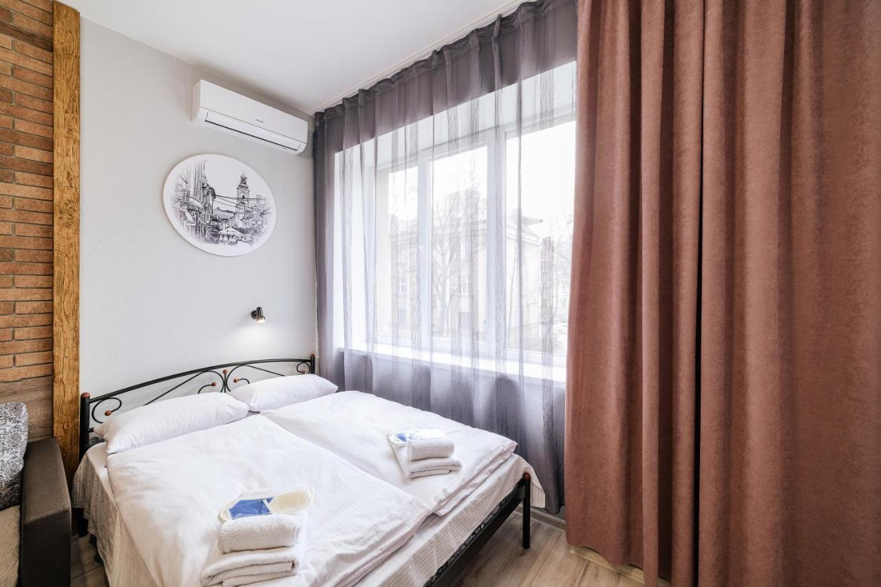 Ferienwohnung Затишні Смарт-Квартири В Історичному Центрі! Uschhorod Exterior foto