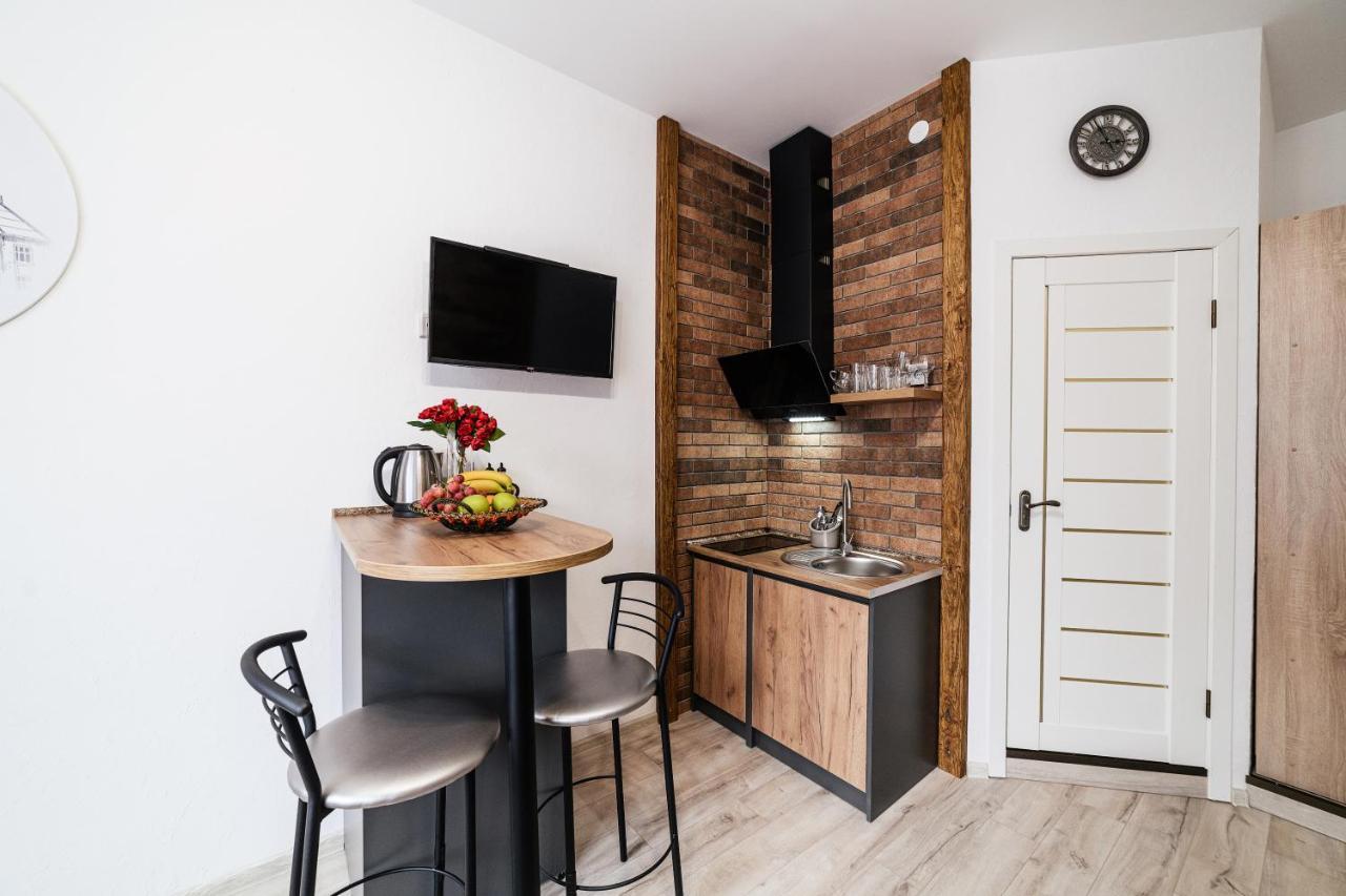 Ferienwohnung Затишні Смарт-Квартири В Історичному Центрі! Uschhorod Exterior foto
