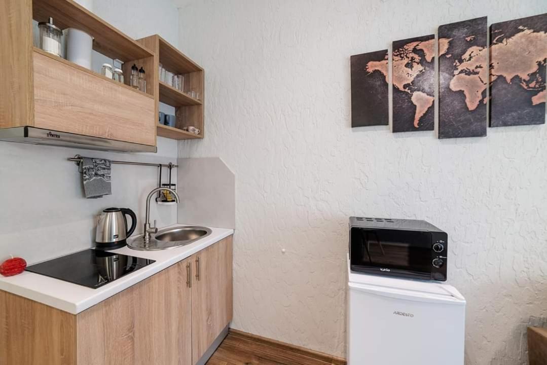 Ferienwohnung Затишні Смарт-Квартири В Історичному Центрі! Uschhorod Exterior foto