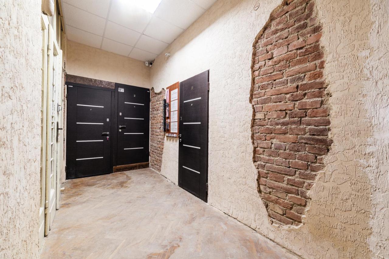 Ferienwohnung Затишні Смарт-Квартири В Історичному Центрі! Uschhorod Exterior foto