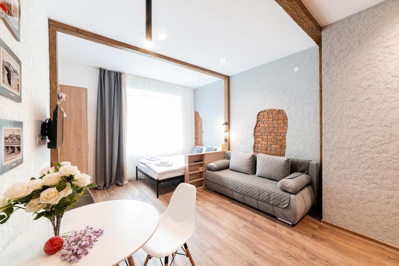 Ferienwohnung Затишні Смарт-Квартири В Історичному Центрі! Uschhorod Exterior foto